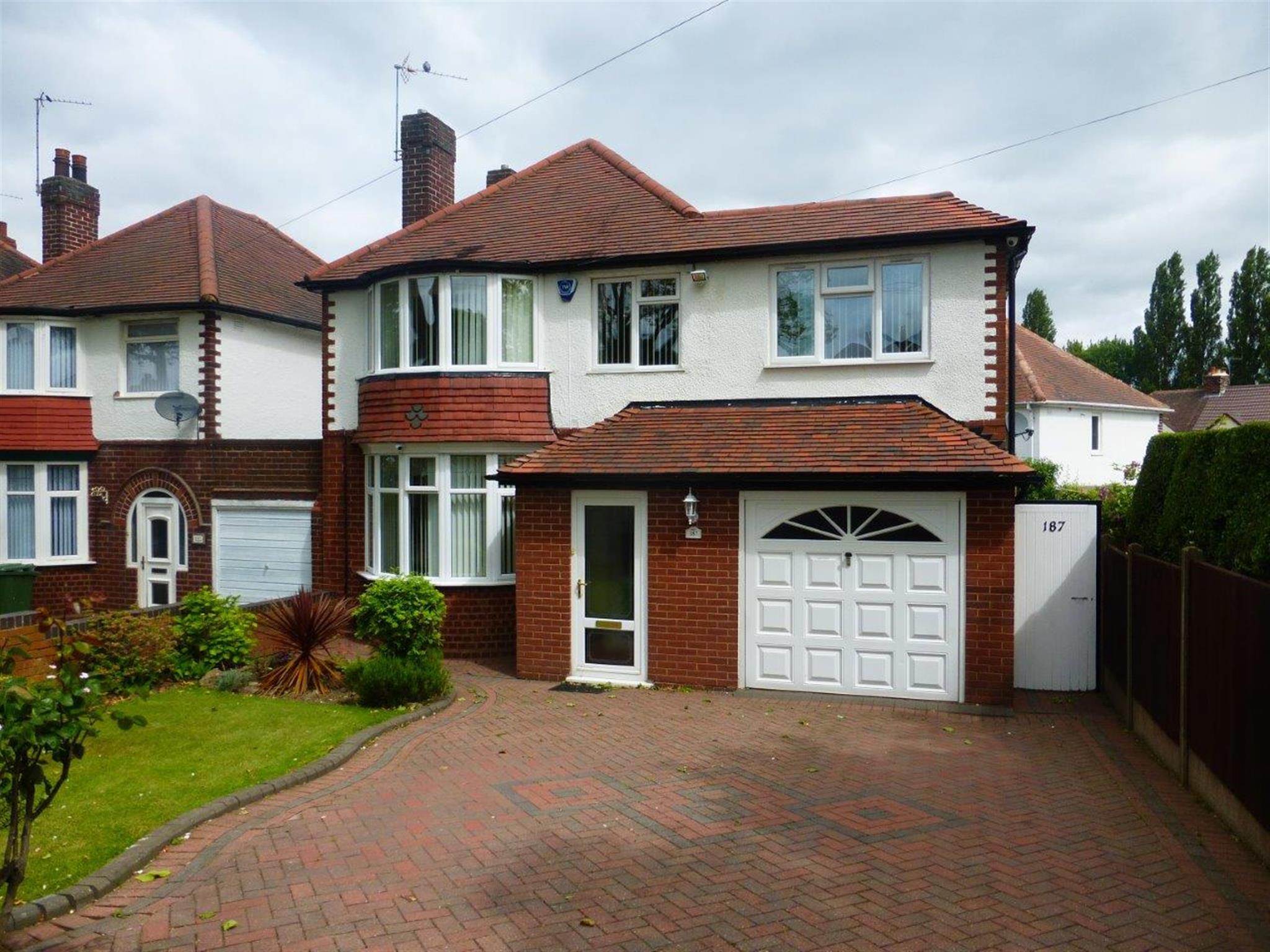 4 bedroom detached house for sale, Walstead Road, Walsall, WS5 4DN