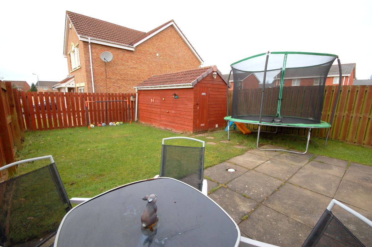 2 bedroom semidetached house for sale, Connell Grove, Wishaw, ML2 0NN
