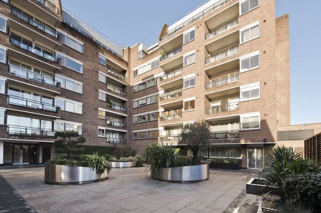 1 bedroom apartment to rent, Campden Hill Road, London, W8 7BD