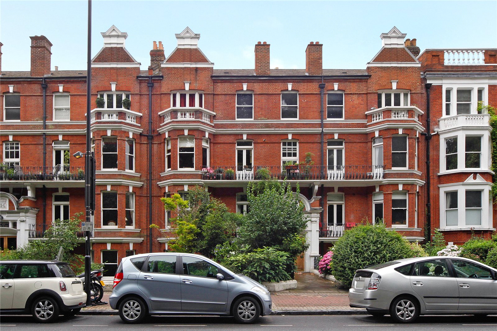 3 bedroom flat to rent, Albert Bridge Road, London, SW11 4QB