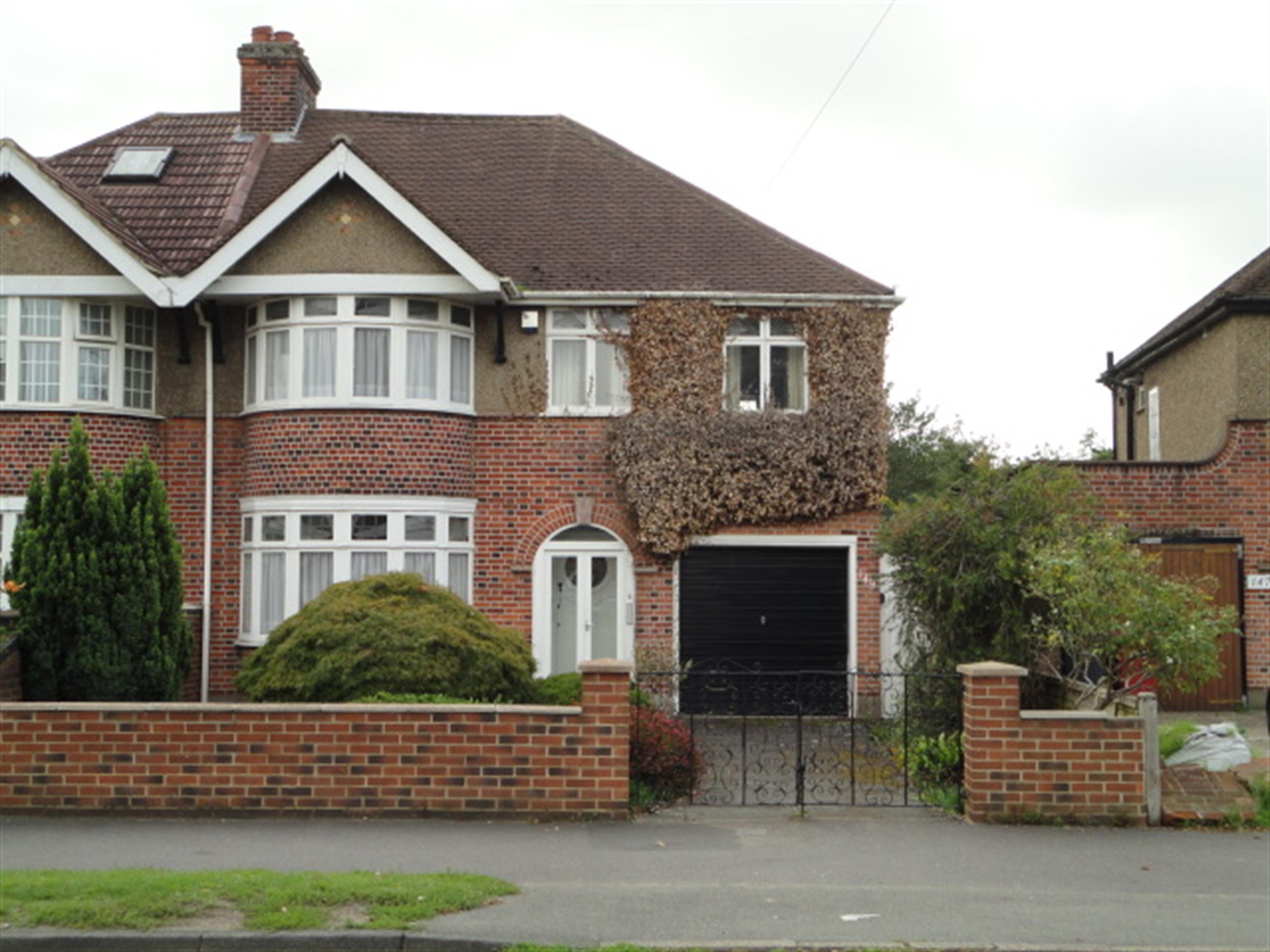 4 bedroom semidetached house for sale, Upton Court Road, Slough, SL3