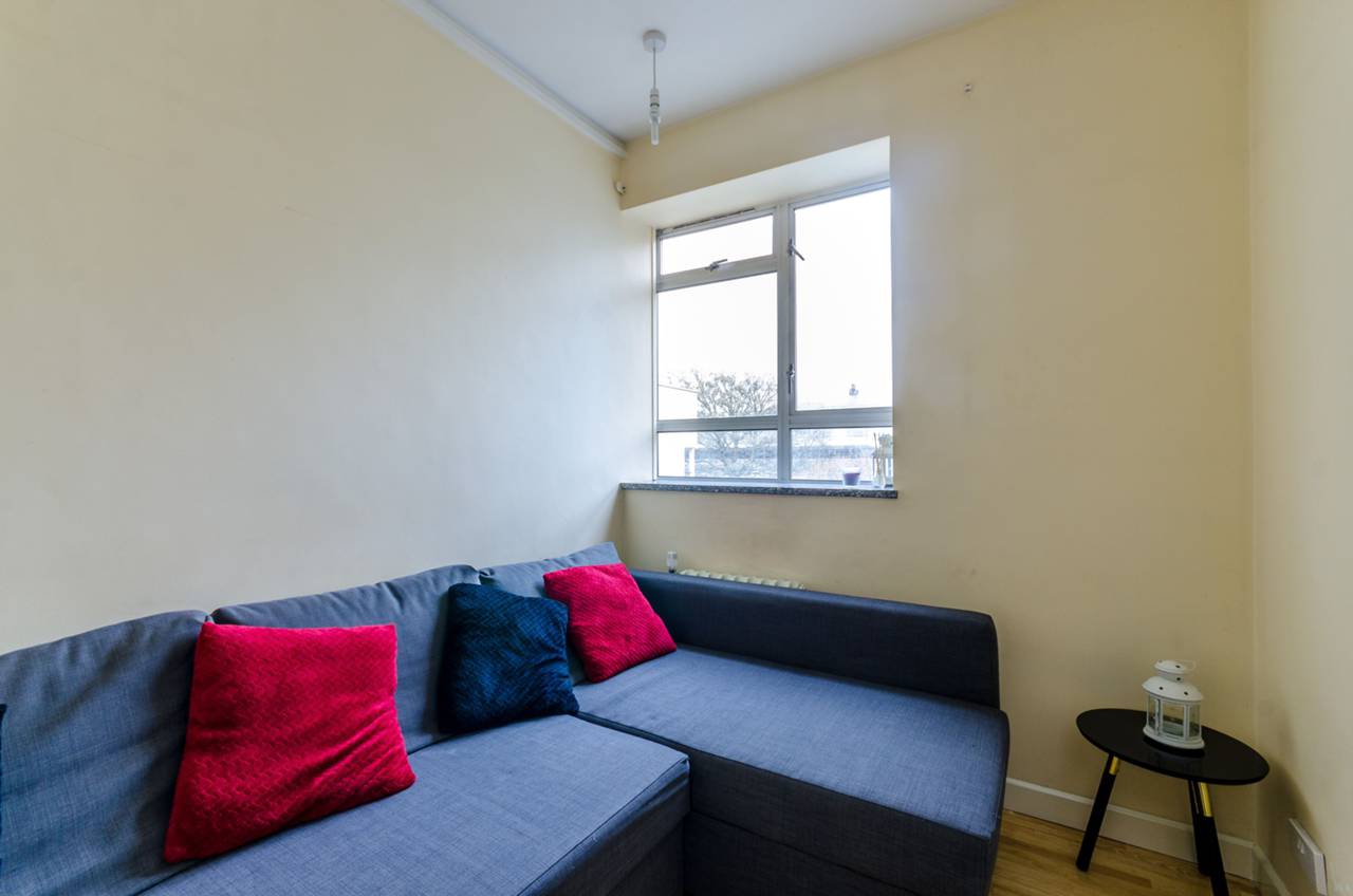 Room Rent Churchill Gardens Sw Room Rent Churchill Gardens Sw