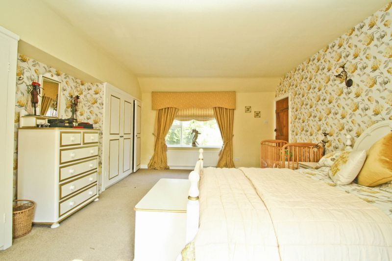 4 bedroom detached house to rent, Longton Hall Farm, Chapel Lane