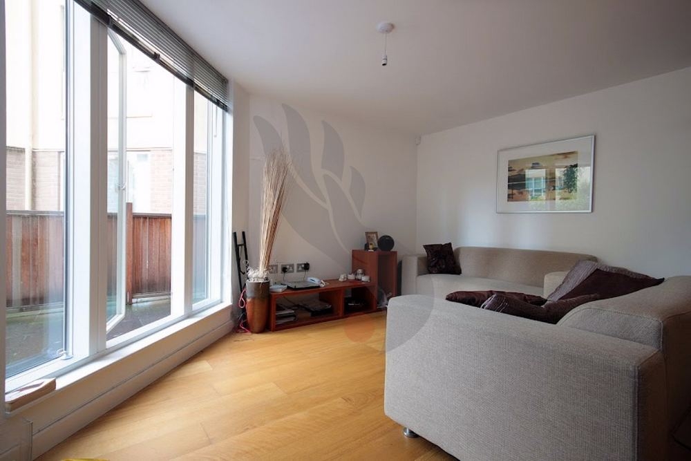 Room To Rent At Water Gardens Square London Se Room To Rent At Water Gardens Square London Se