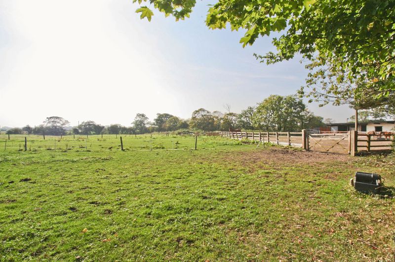 4 bedroom detached house to rent, Longton Hall Farm, Chapel Lane