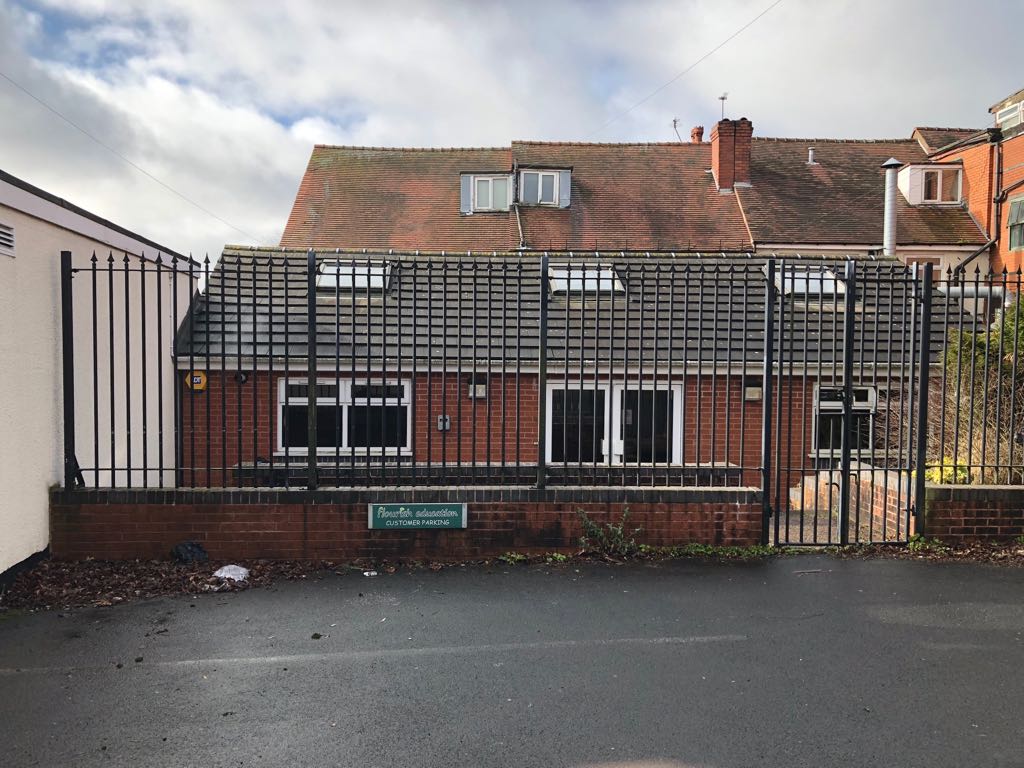 3 bedroom flat to rent, Wolverhampton Road, Oldbury, B68 0LH