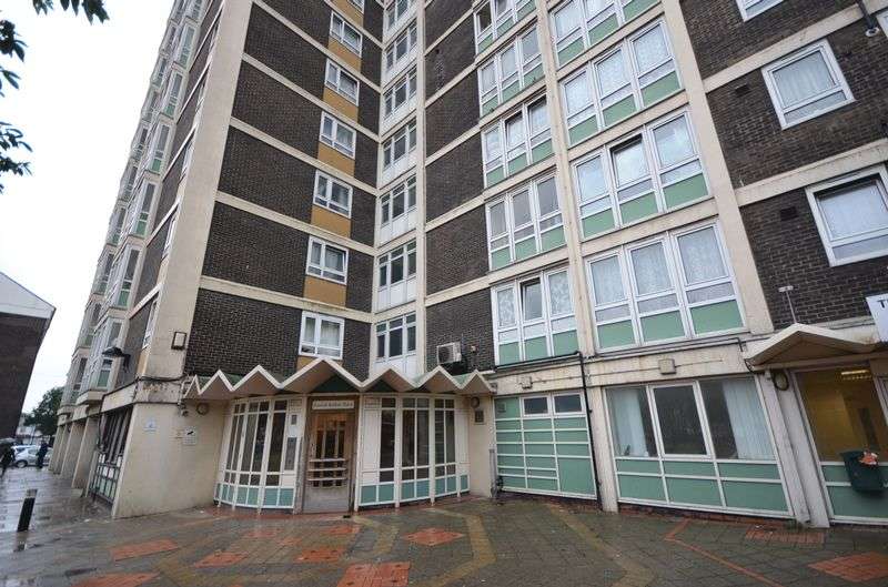 2 bedroom flat for sale, Robbins House, Northumberland Park