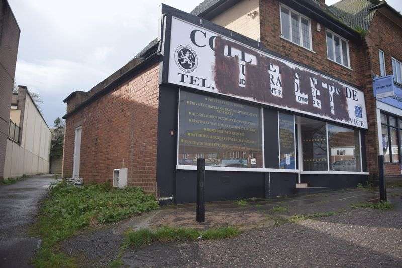 property to rent, Large Shop Weoley Castle Square, Large Shop