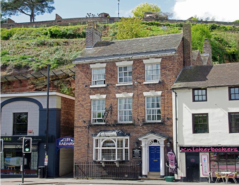 9 bedroom house for sale, Underhill Street, Bridgnorth WV, Glazeley