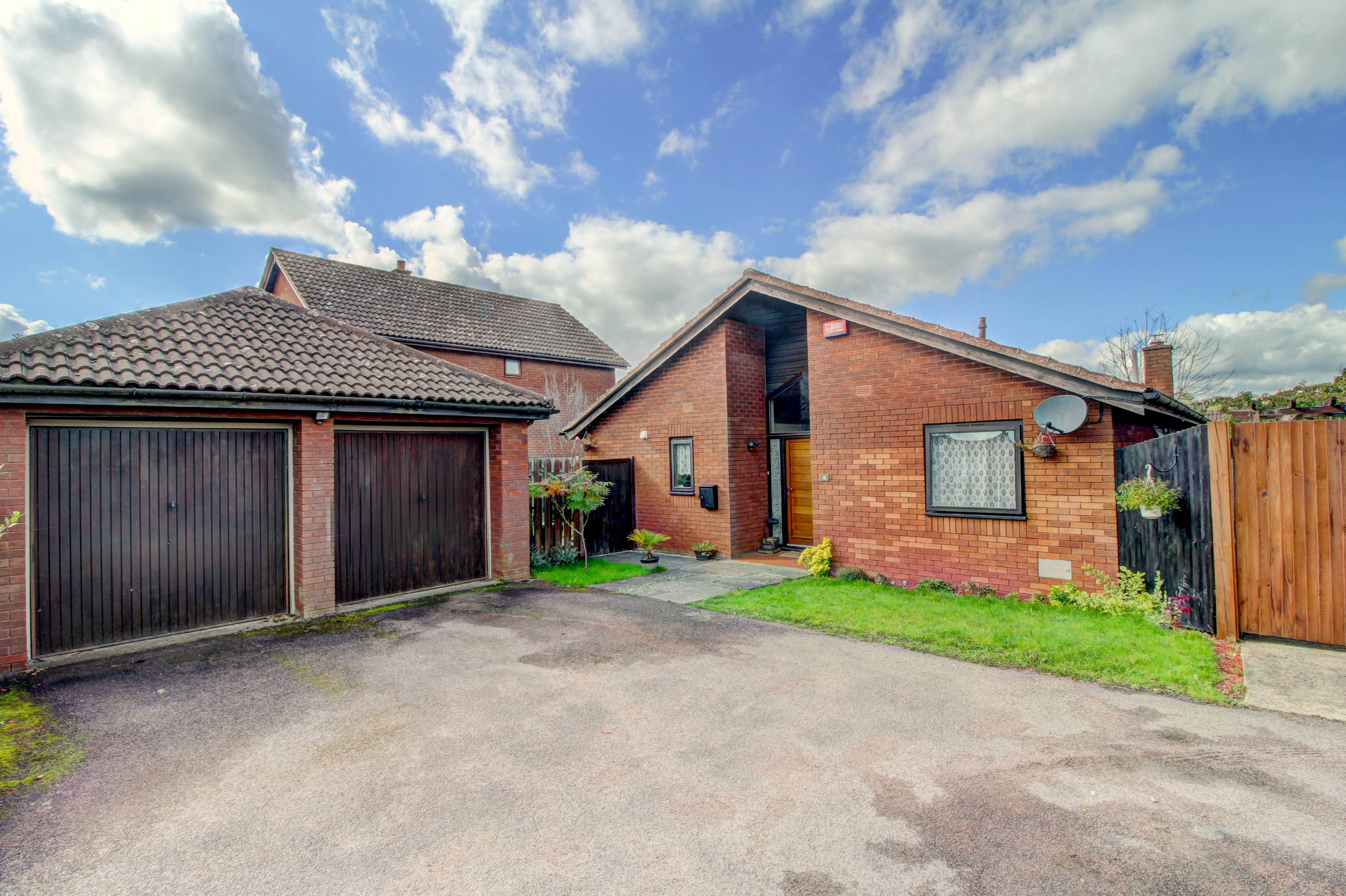 3 bedroom accessible bungalow for sale, Thorncliffe, Two Mile Ash