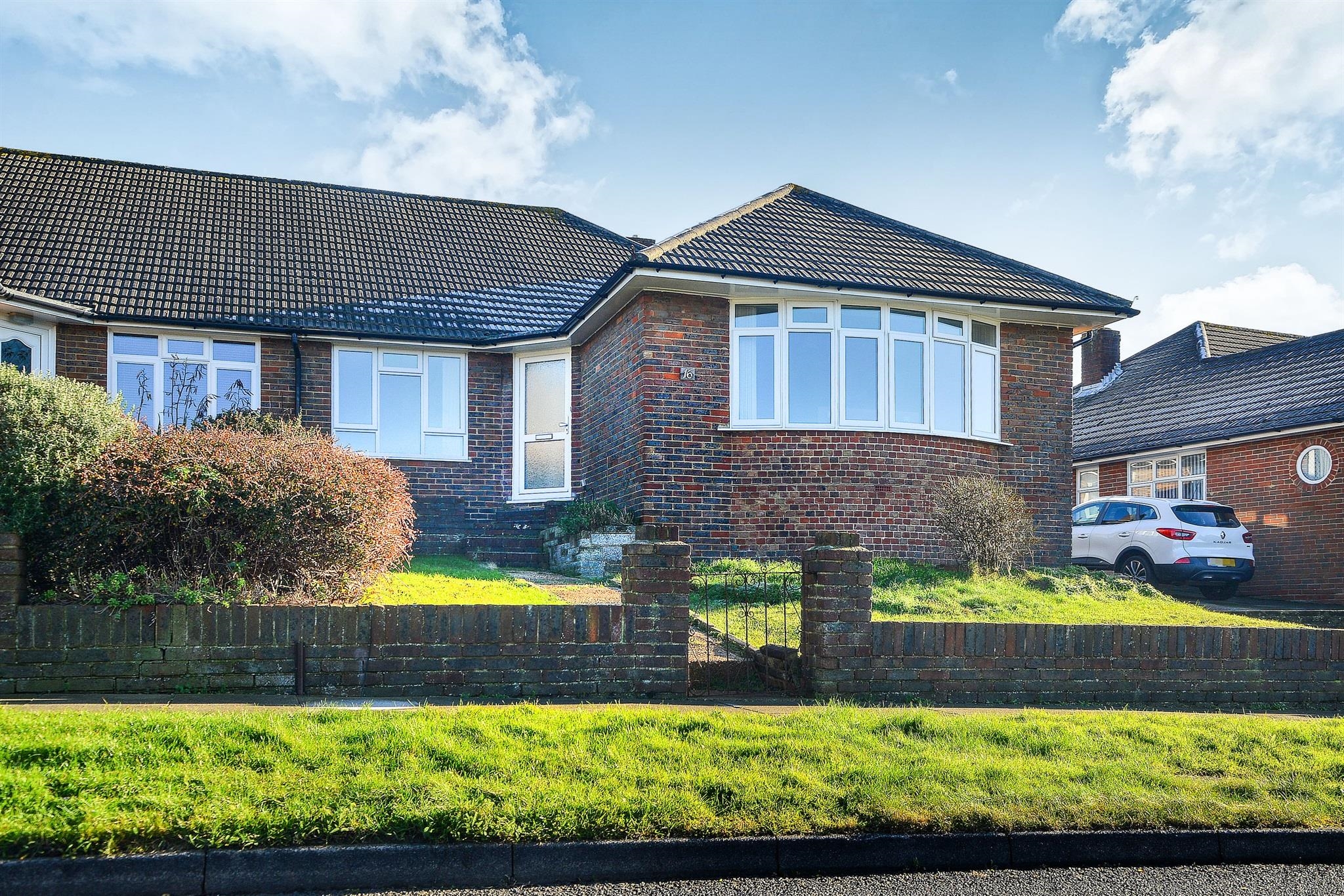 3 bedroom semidetached bungalow for sale, Swanborough Drive, Brighton