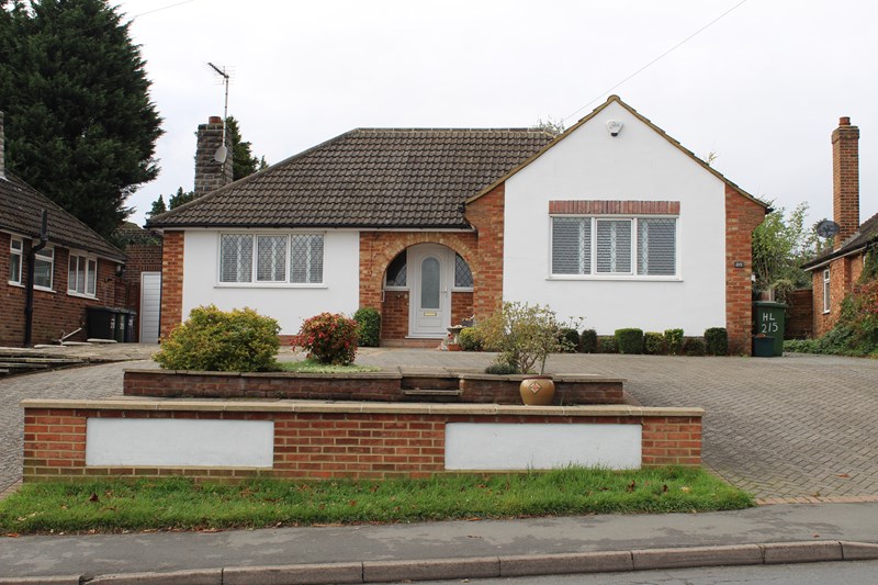 3 bedroom detached bungalow for sale, Hatters Lane, High HP