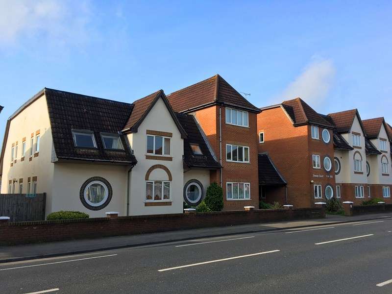 1 bedroom flat to rent, Bournemouth Road, Poole, BH14 9HA