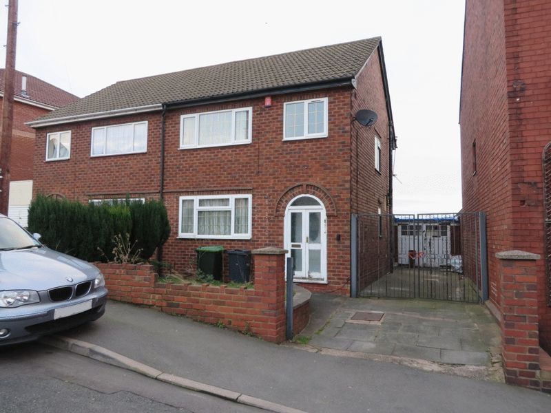 3 bedroom semidetached house for sale, Dingle Street, Oldbury, B69 2DZ
