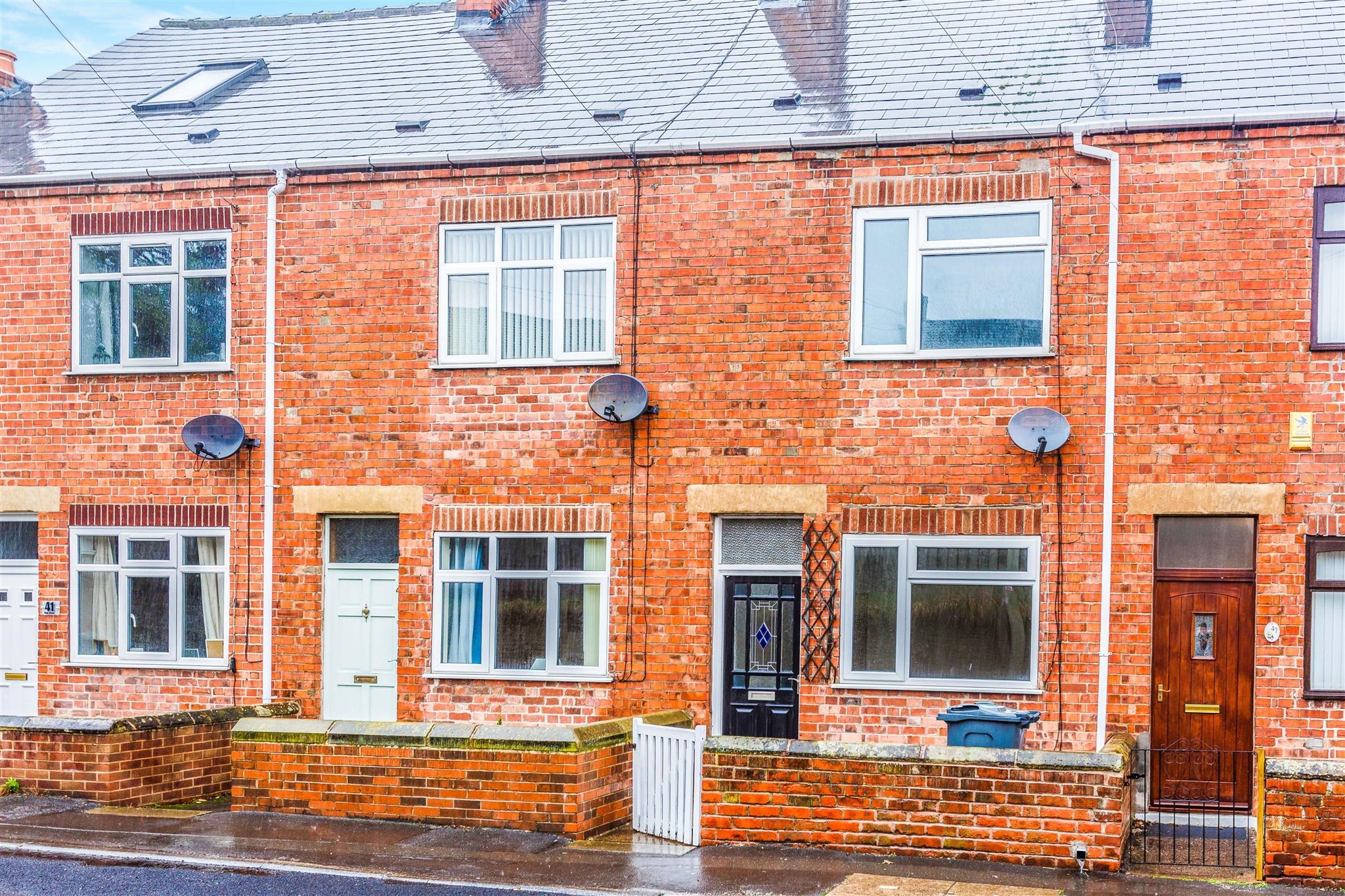 2 bedroom house to rent, High Street, Sheffield, S25 5AY