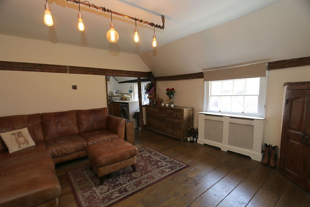 2 bedroom flat for sale, Castle View Mews, Castle Hill, Rochester, ME1 1AS