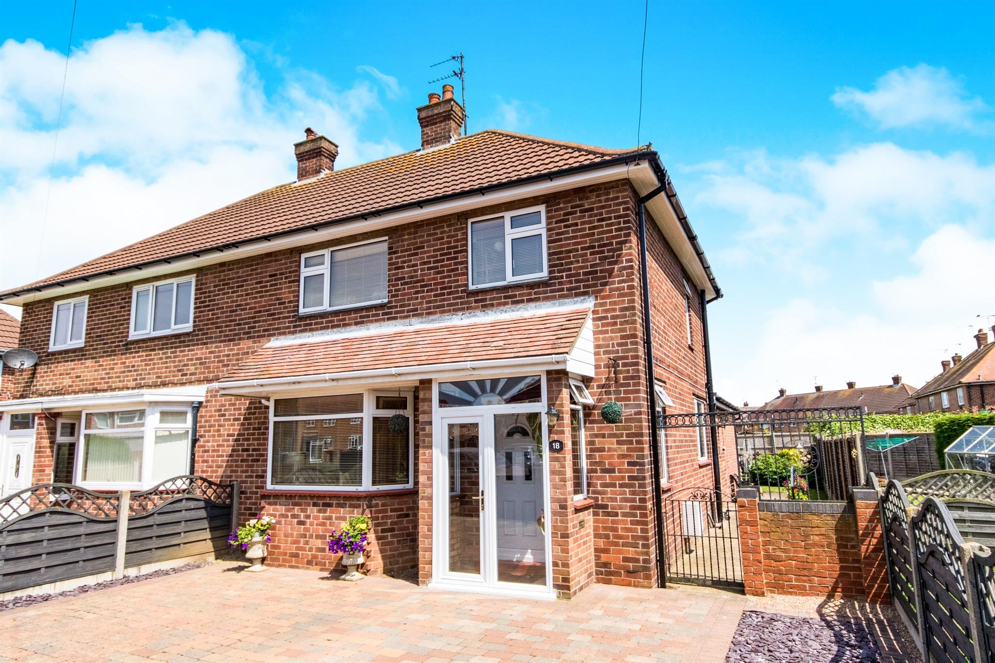 4 bedroom semidetached house for sale, Count Alan Road, Skegness, PE25