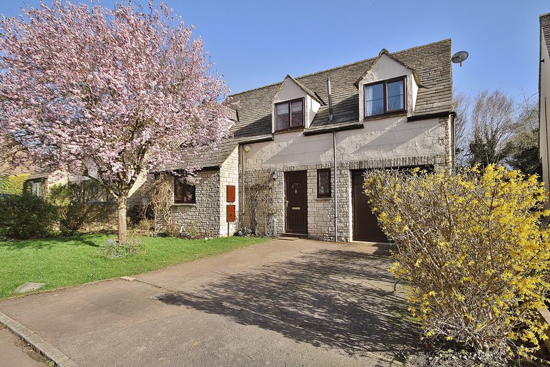 4 bedroom detached house for sale, Cotswold Meadow, Deer Park, Witney