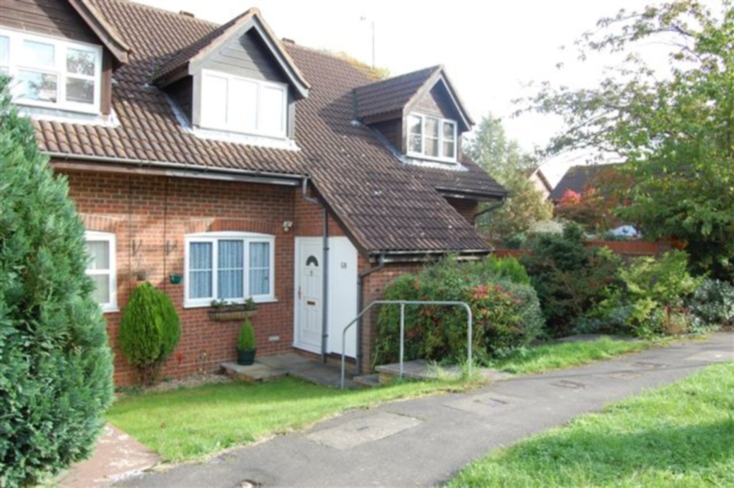 2 bedroom terraced house to rent, Wadnall Way, Knebworth SG, SG3 6DX