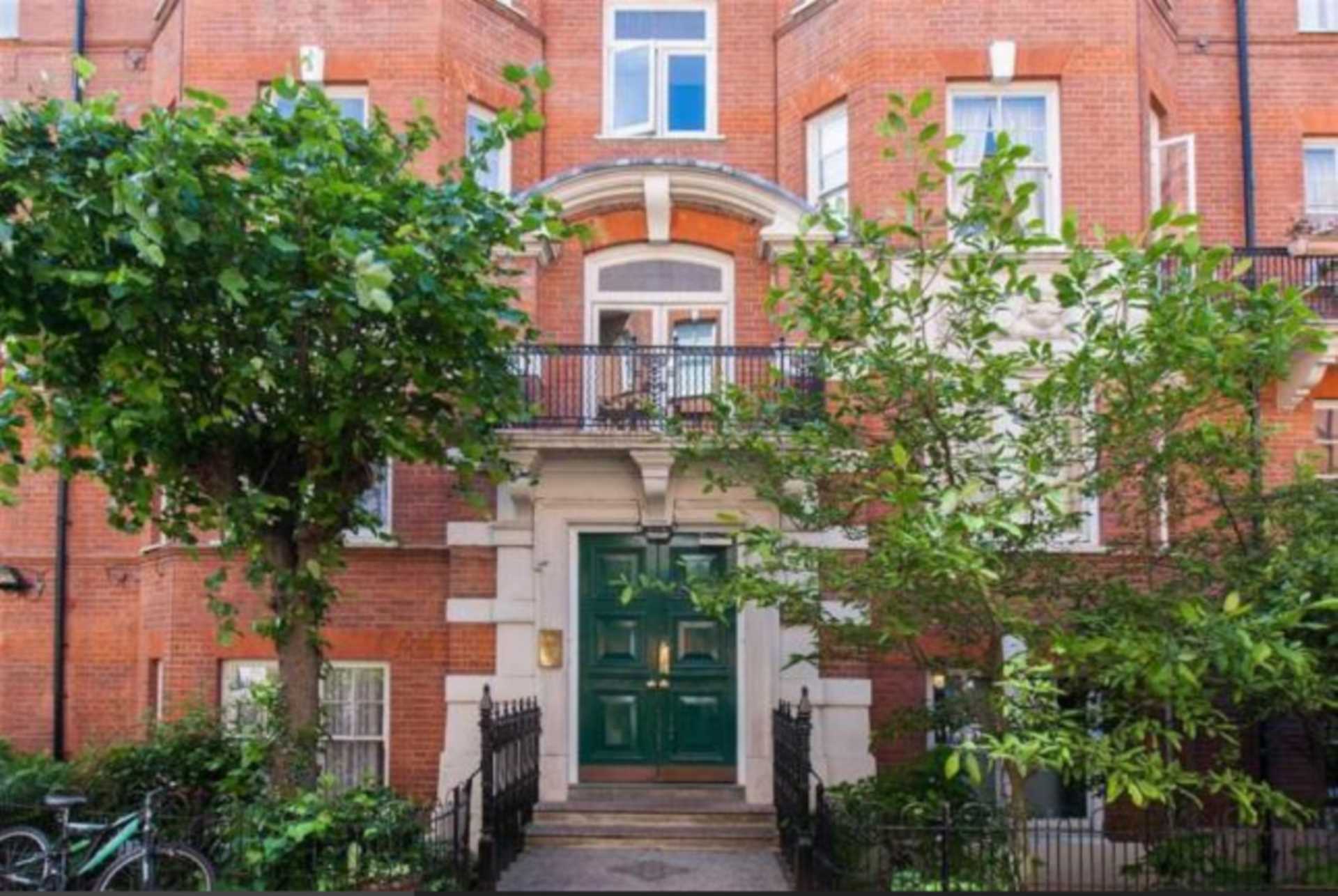4 bedroom flat to rent, Kensington Hall Gardens, Beaumont Avenue, West Kensington, London, W14 9LT