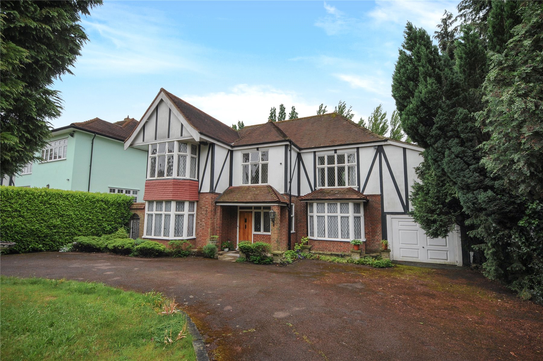 5 bedroom detached house for sale, Meadow Way, Chigwell, IG7 6LR