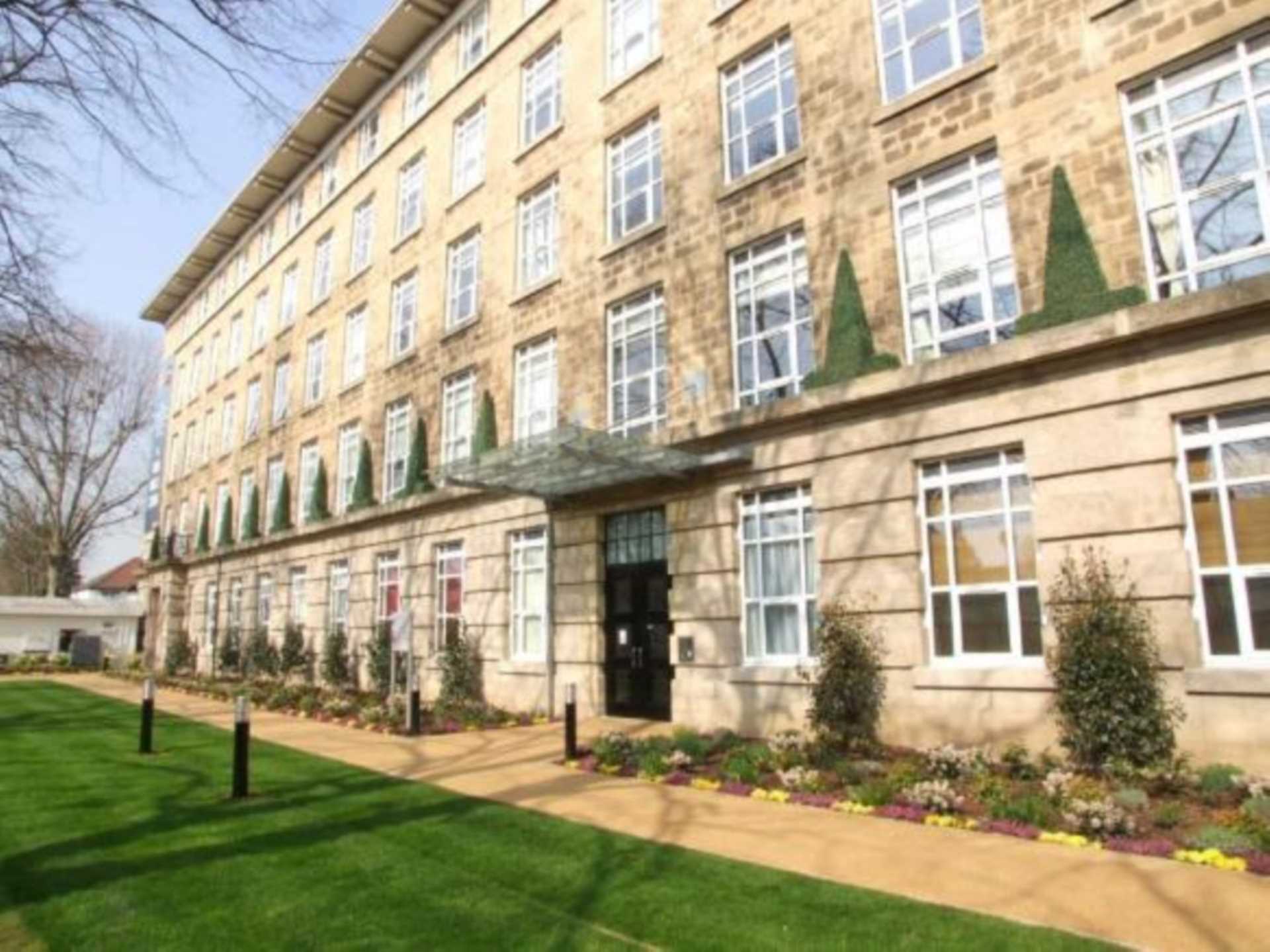 1 bedroom apartment to rent, Bromyard House, Bromyard Avenue, London