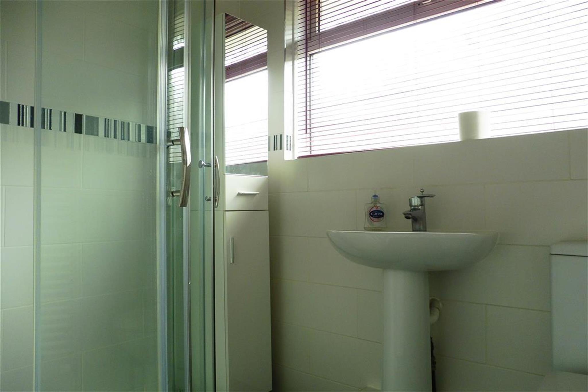 2 bedroom bungalow to rent, Goodwood Road, Gosport, PO12 4HW