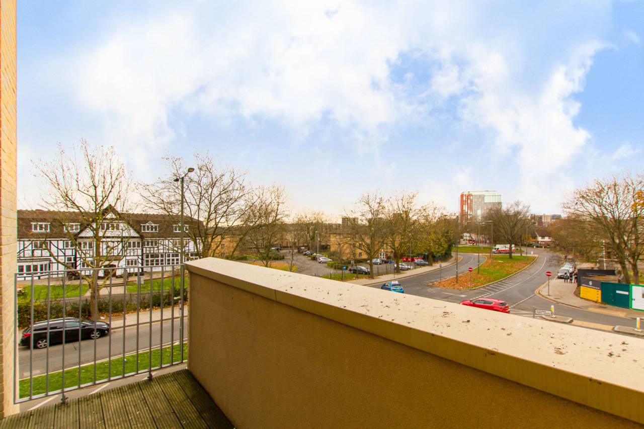 2 bedroom flat to rent, Electra Court, Colindale, NW, NW9 5ZS