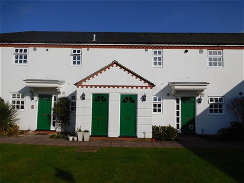 2 bedroom flat to rent, Ashdown Court, Oak Tree Way, Horsham, West