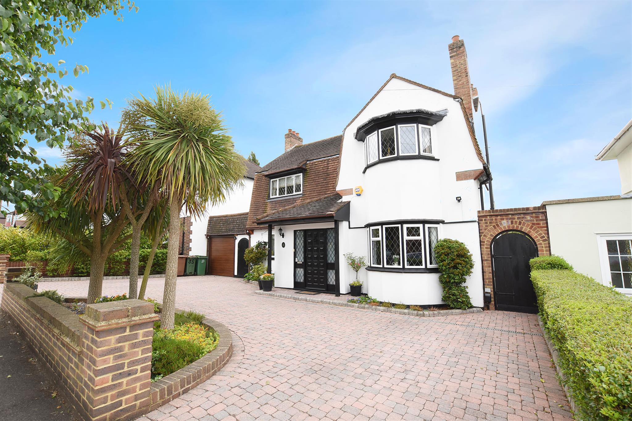 4 bedroom detached house for sale, Kingsmead Avenue, Worcester Park