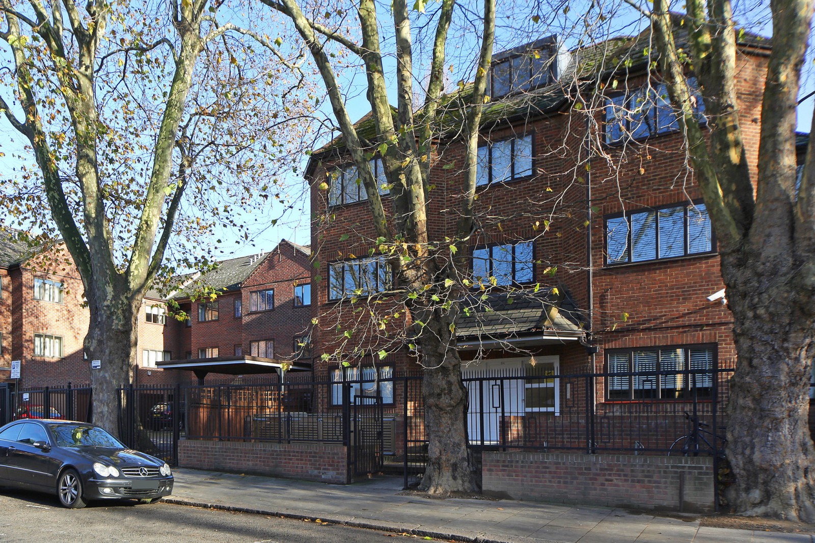 1 bedroom flat to rent, St Helens Gardens, London W, W10 6LH