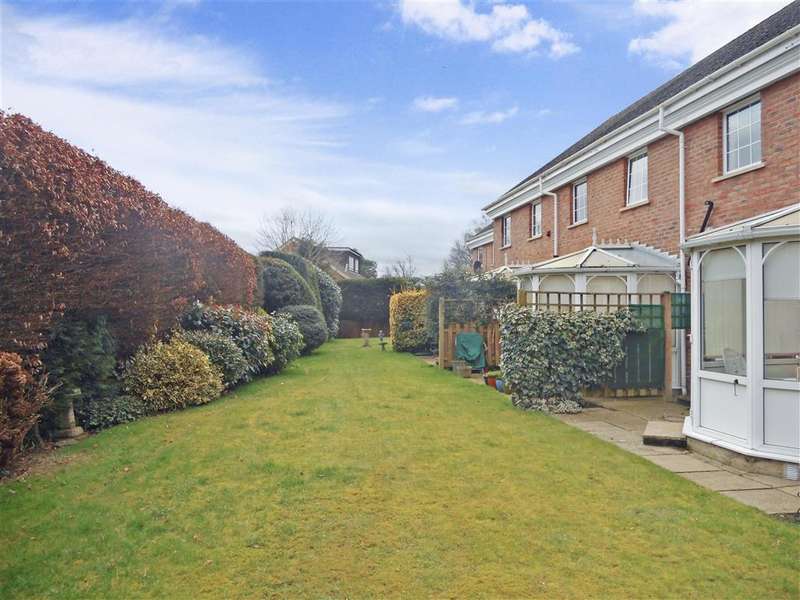 2 bedroom end of terrace house for sale, Hills Place, Horsham, West