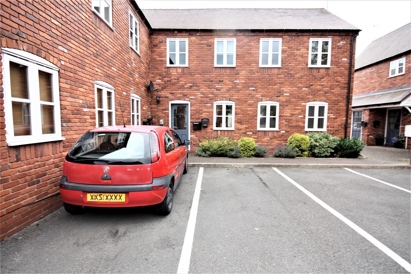 2 bedroom flat to rent, Lower Lodge Residential Mobile Home Park, Rugeley Road, Armitage, WS15 1DX