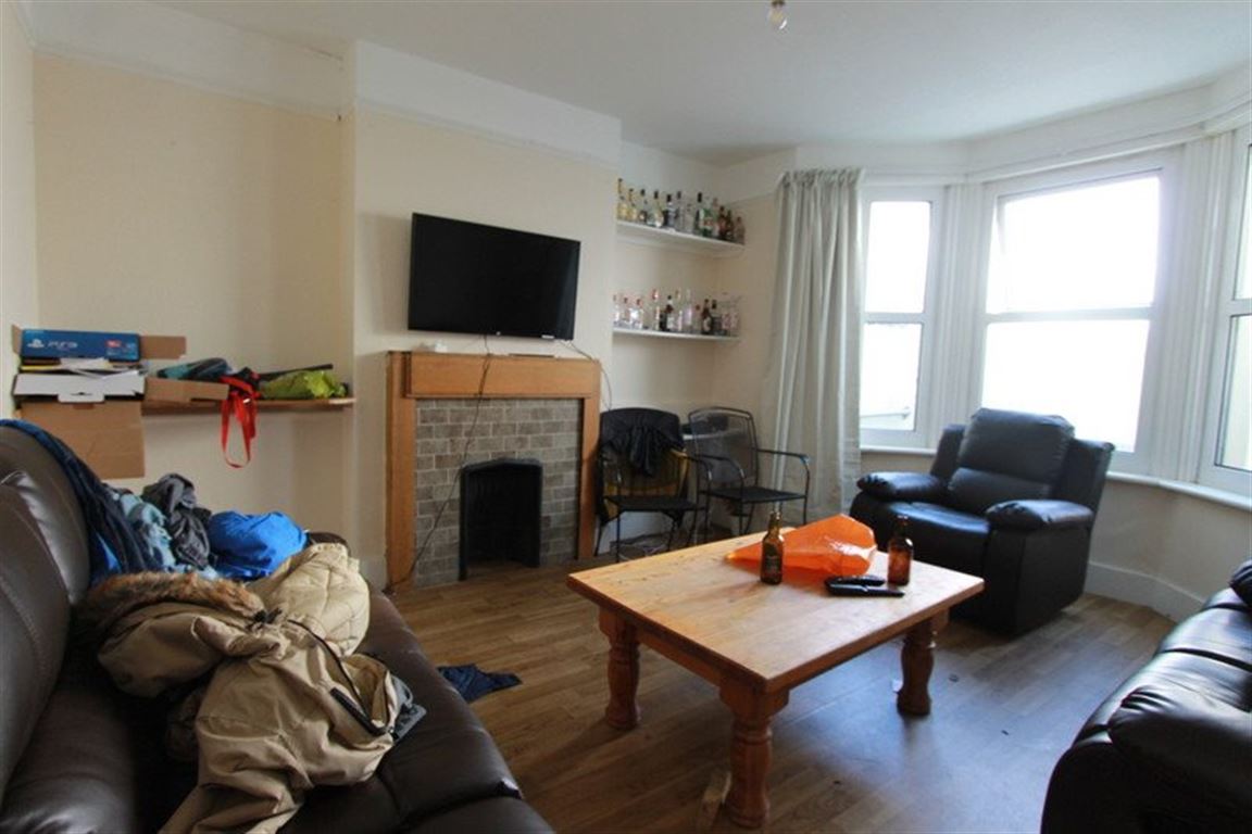 Double Rooms To Let No Council Tax Double Rooms To Let No Council Tax