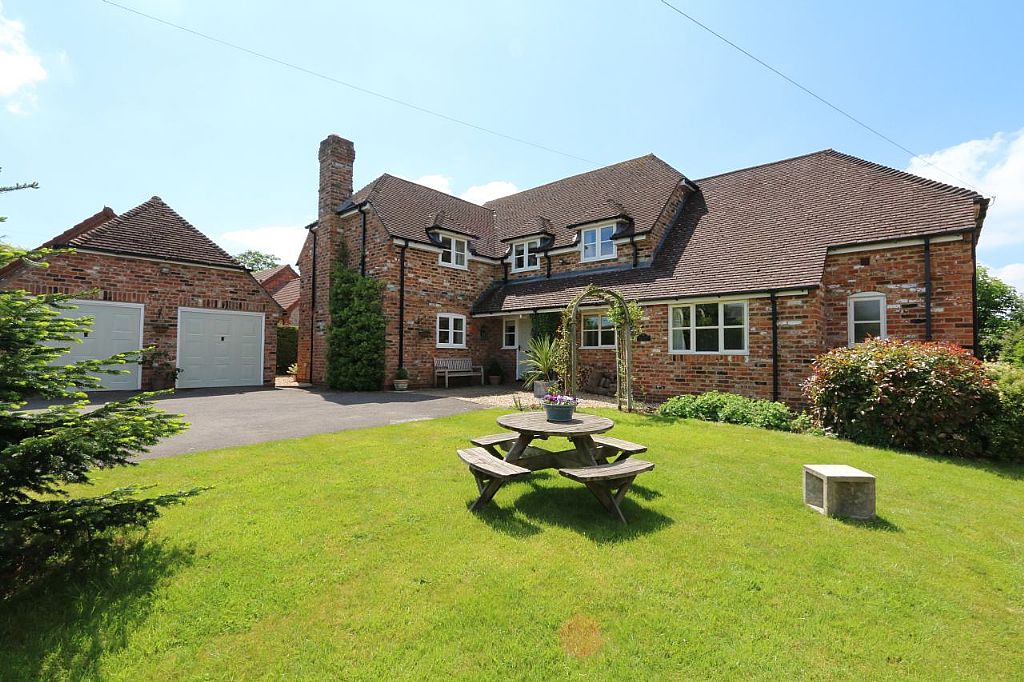 6 bedroom detached house for sale, Bay Lane, Gillingham, Dorset SP, SP8 4DW