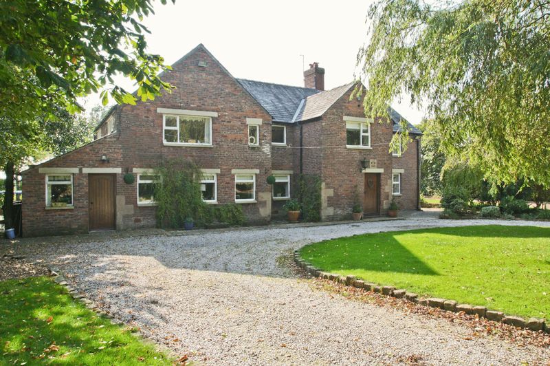 4 bedroom detached house to rent, Longton Hall Farm, Chapel Lane
