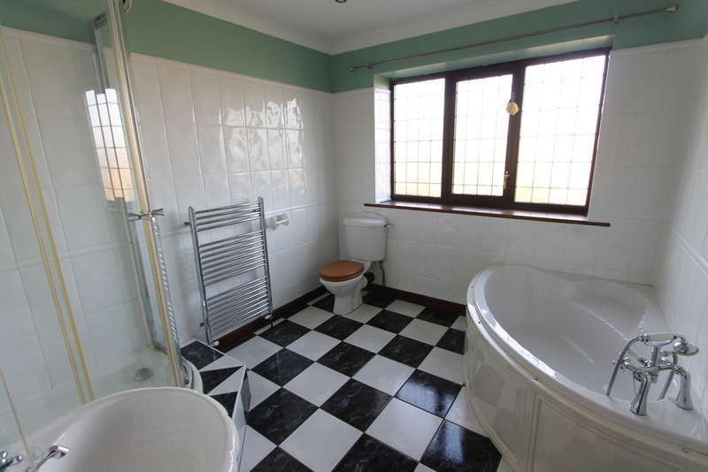 2 bedroom flat for sale, Crane Moor Road, Crane Moor, Sheffield, S35 7DY