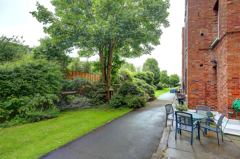 3 bedroom flat for sale, Mansions, Park Road, Fulham