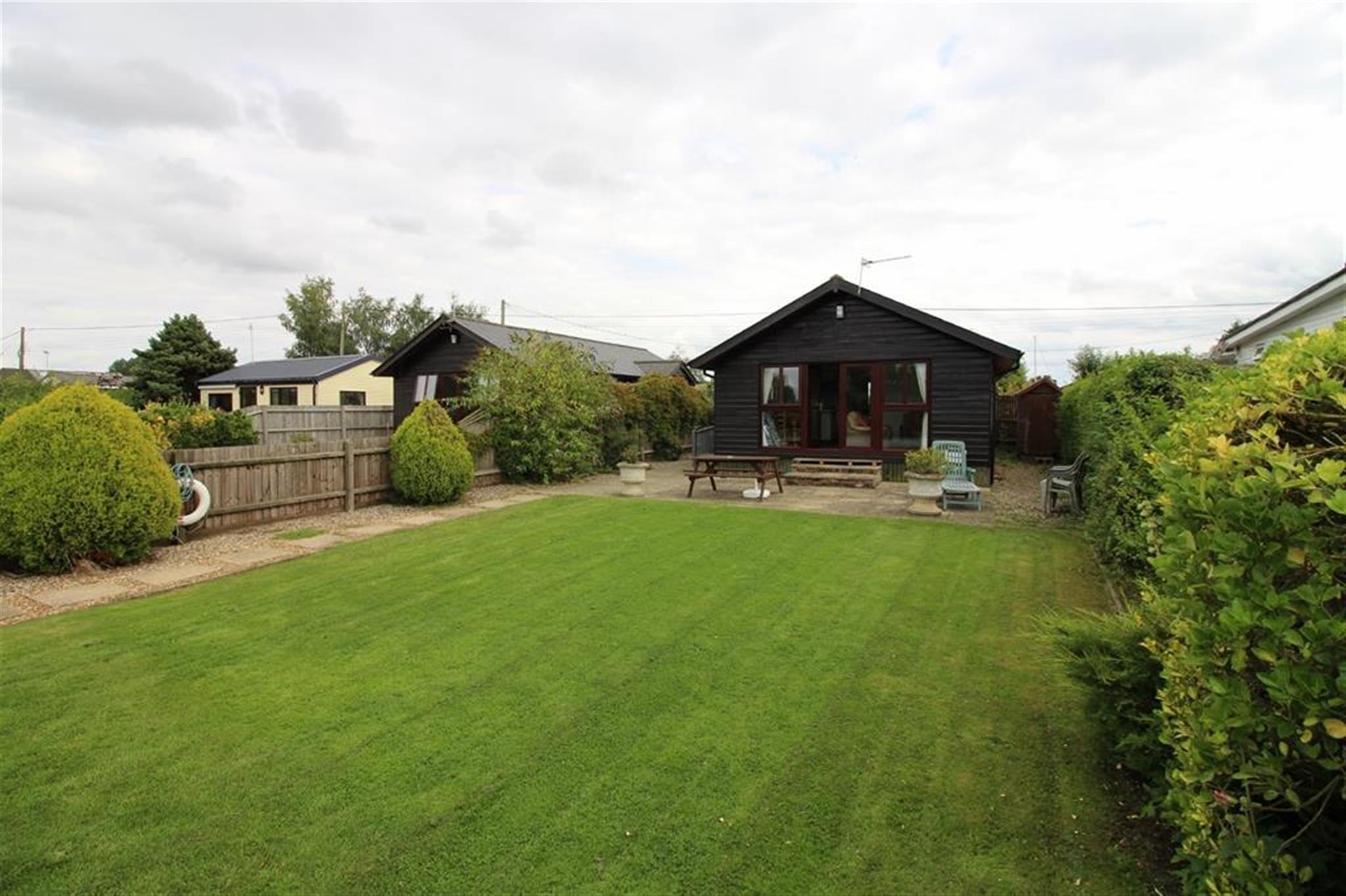 3 bedroom bungalow for sale, Riverside Estate, Brundall, Norwich, NR13 5PU