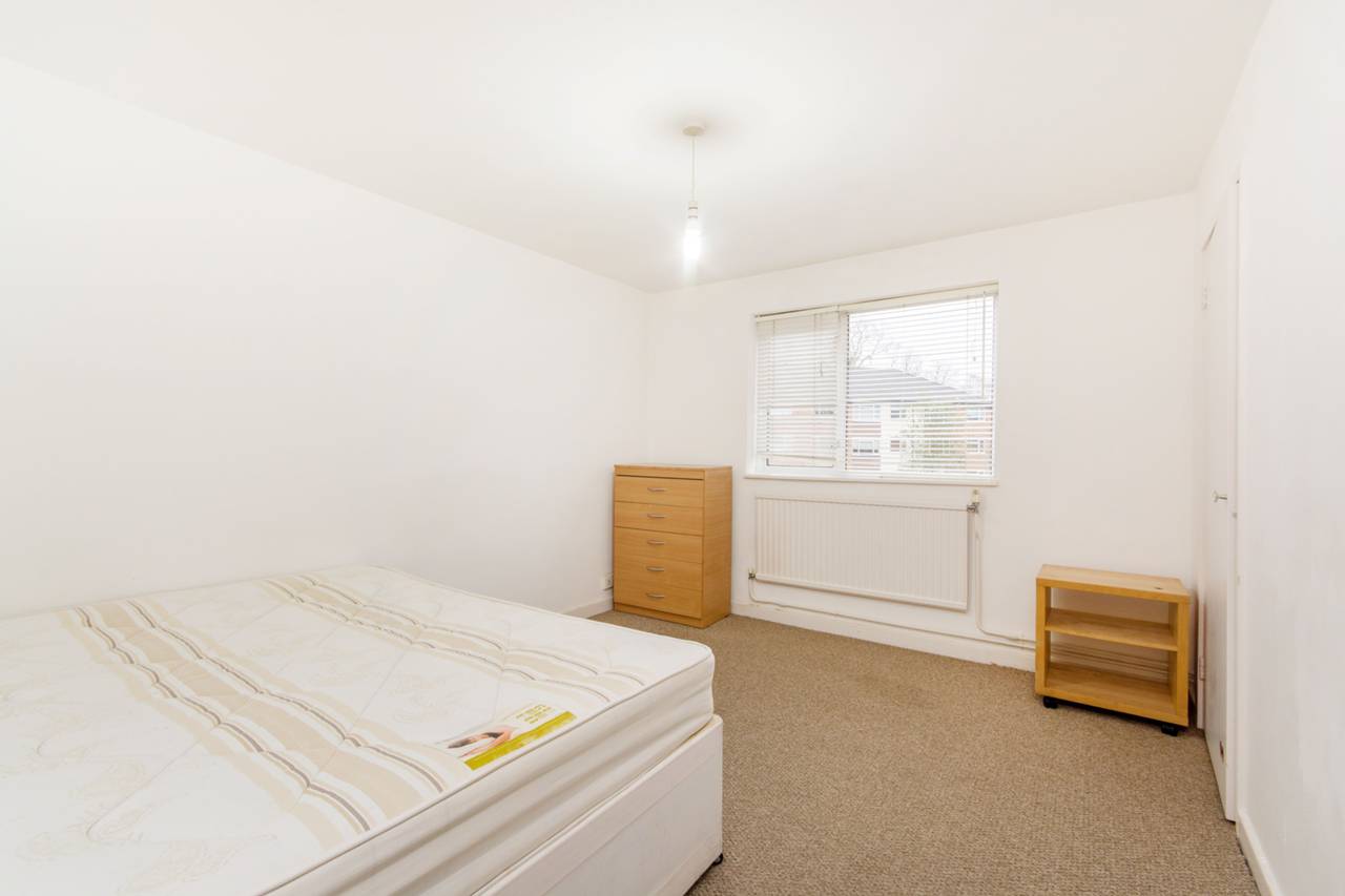 Bedroom Property To Rent In Radcliffe Bedroom Property To Rent In Radcliffe