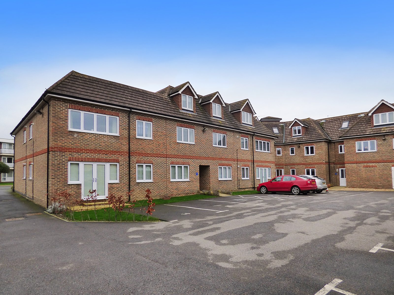 2 bedroom flat for sale, Woodlands Avenue, Rustington, Littlehampton BN