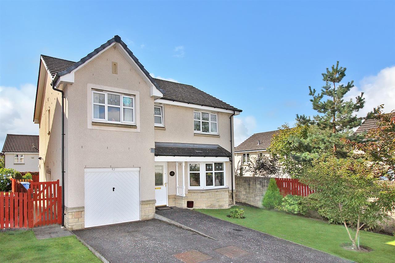 4 bedroom detached house for sale, Fulmar Crescent, The Inches, Larbert