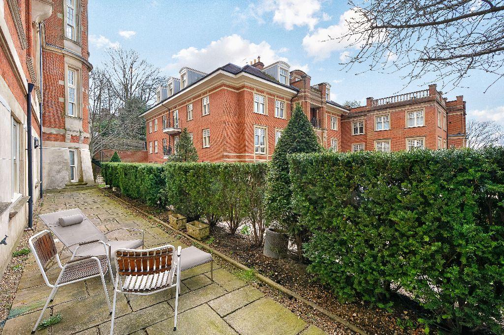 3 bedroom flat to rent, Gainsborough House, Mount Vernon, Frognal Rise, Hampstead, NW3 6PZ