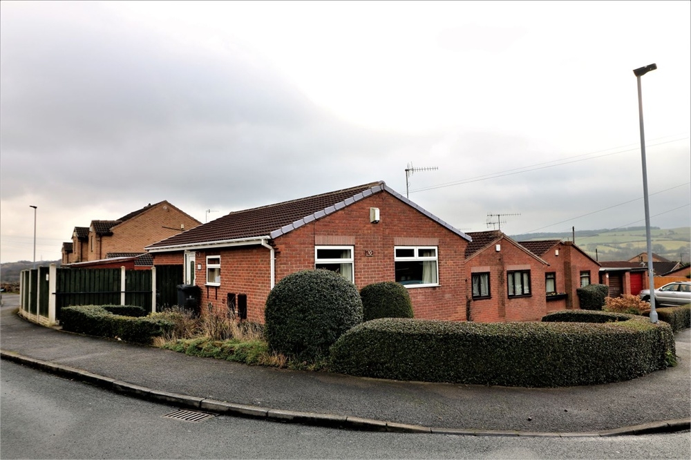 2 bedroom detached bungalow for sale, Saxton Close, Elsecar, Barnsley