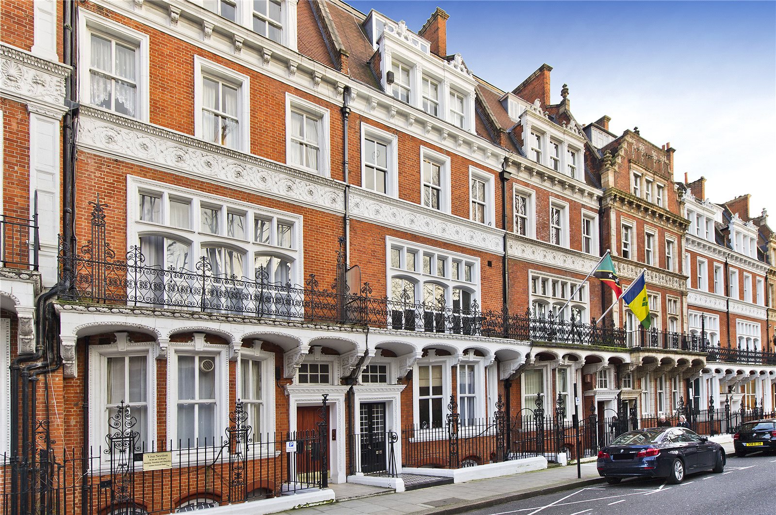 2 bedroom flat for sale, Kensington Court, London W, W8 5DL