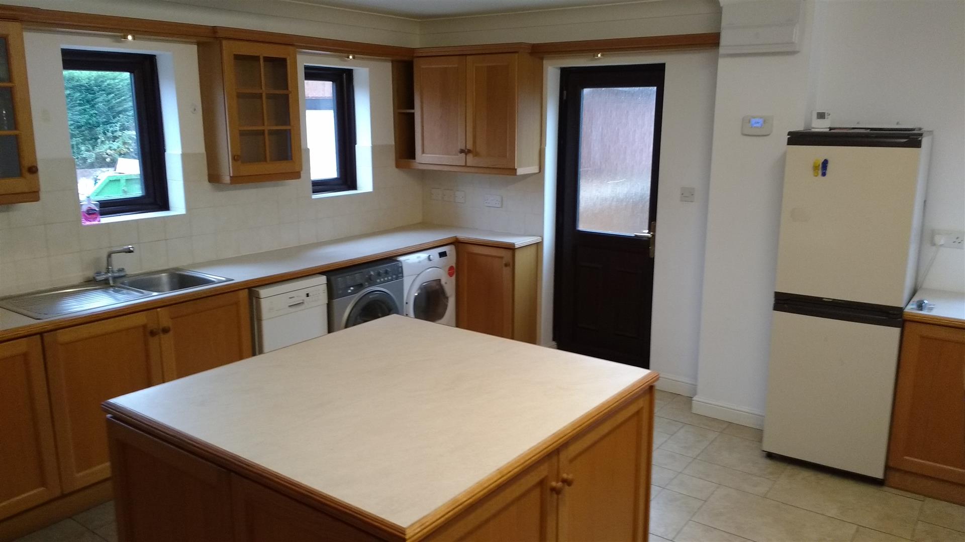 4 bedroom detached house for sale, Hall Drive, Hardwick, Cambridge CB