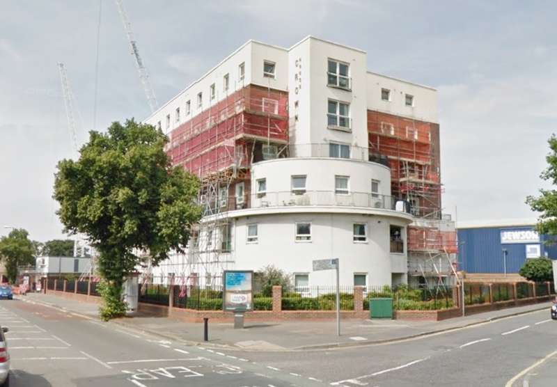 1 bedroom flat for sale, Crown House, Kingston Road, New Malden, KT3 3NA