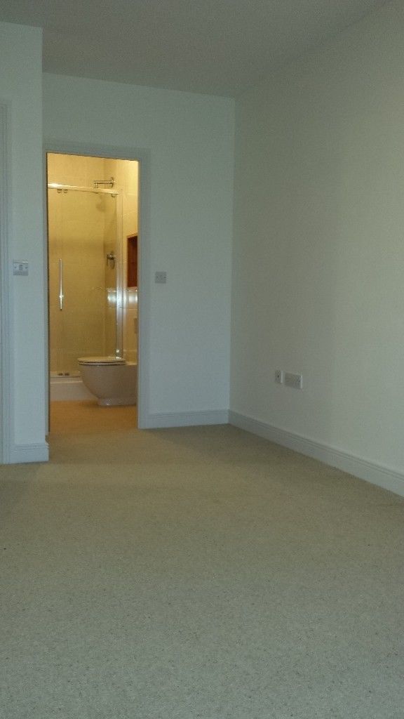 Landlord Entry Room In House Landlord Entry Room In House