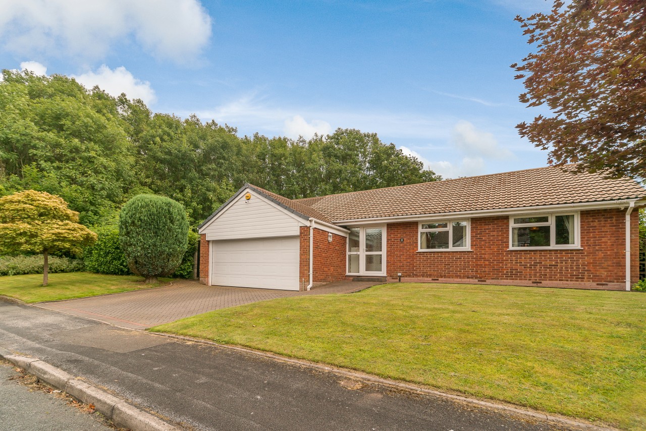 3 bedroom detached bungalow for sale, Newquay Road, Walsall, West