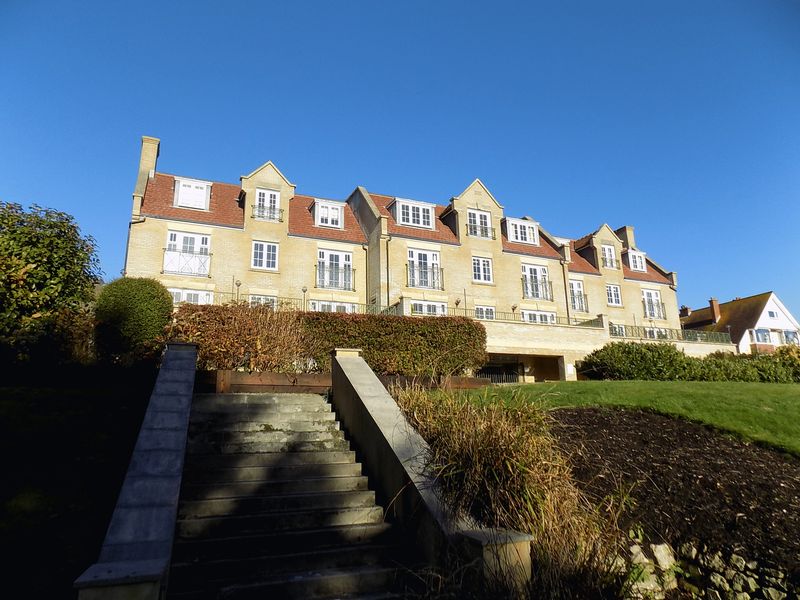 2 bedroom flat to rent, Whitecross, Buxton Road, Weymouth DT, DT4 9QX